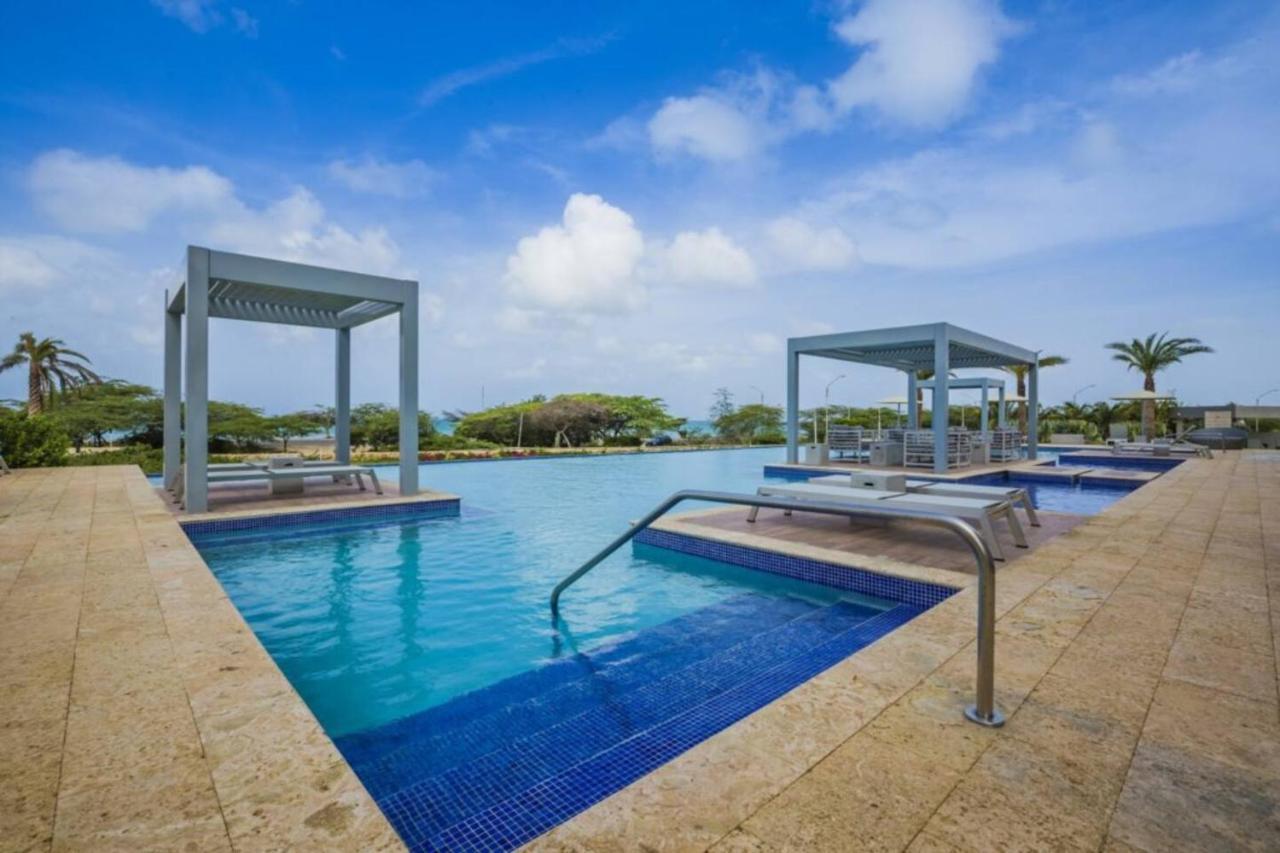Breath Taking Beach Front Views Condo Eagle Beach Palm Beach Buitenkant foto